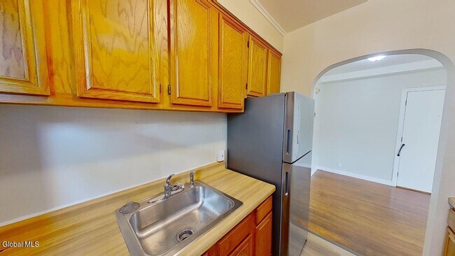 Building Photo - 31 Parkwood St