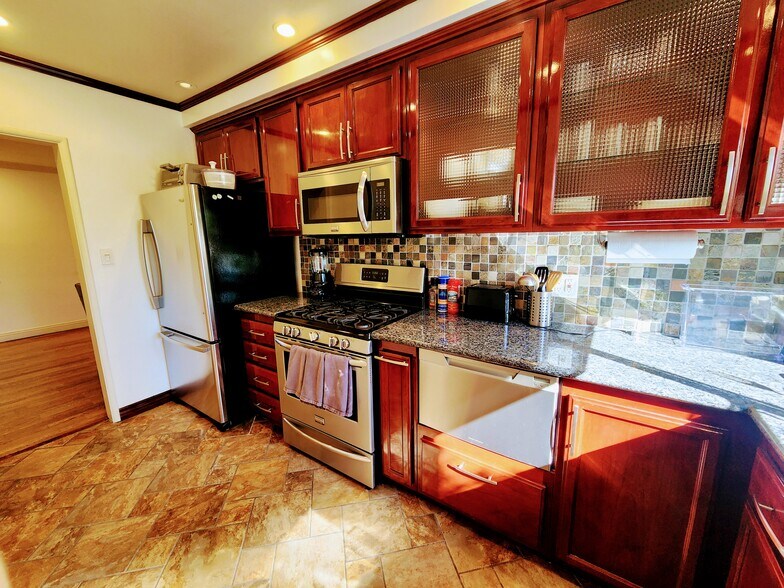 Building Photo - 1222 Princeton St