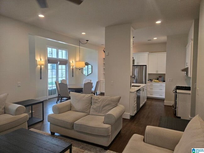 Building Photo - 3723 5th Ave S