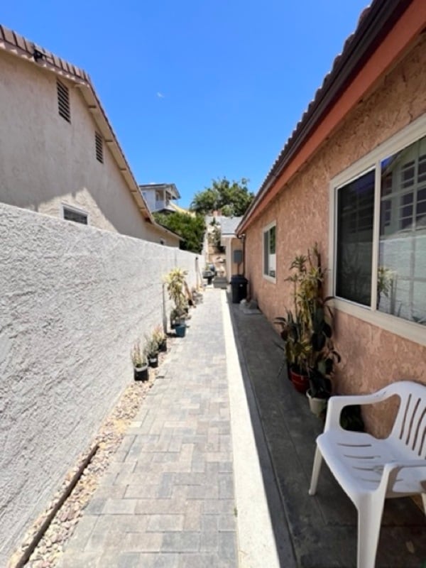 Building Photo - 1529 Duarte Pl