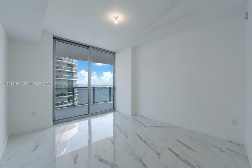 Building Photo - 488 NE 18th St