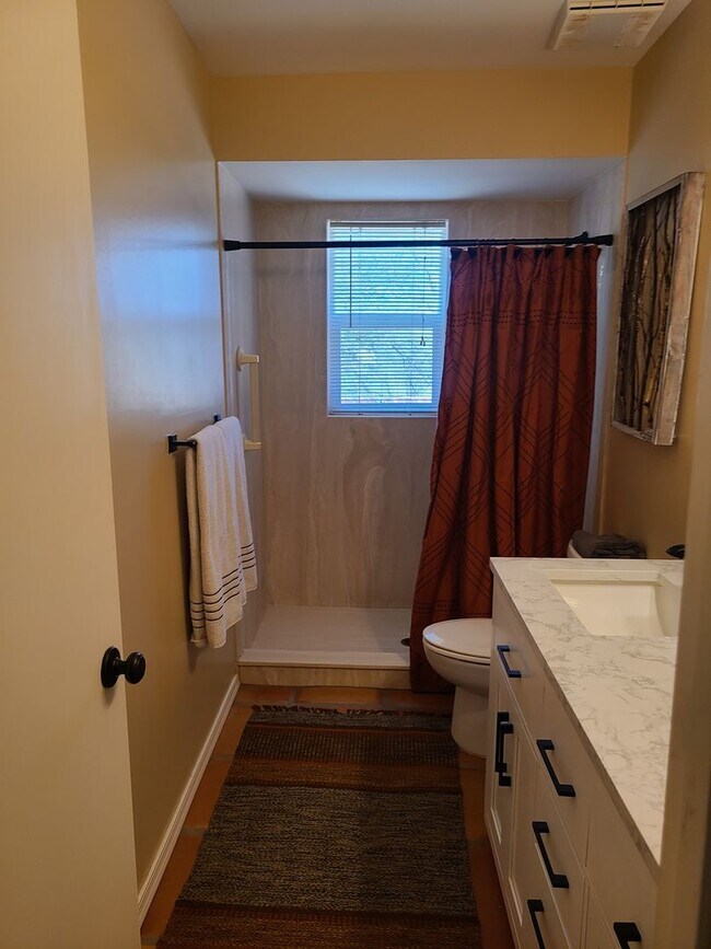 Building Photo - Beautiful 3bedroom 2bathroom