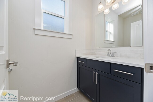 Building Photo - 10469 W Royal Fern Ct