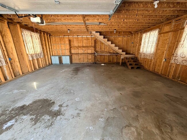 Building Photo - 98 Ledge Hill Rd