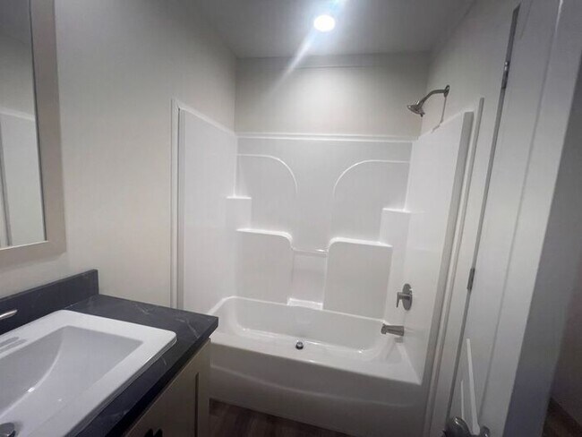 Building Photo - Coming Soon! Newly built 2024 mobile home, 1 BR, all lvp flooring, stainless steel appliances