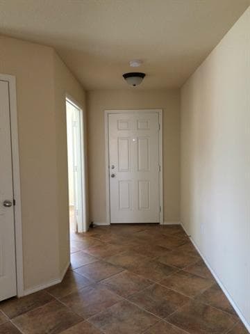 Building Photo - 7129 Derbyshire Dr