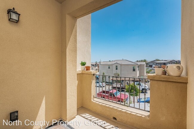 Building Photo - 3 br, 3 bath House - 1170 Via Lucero