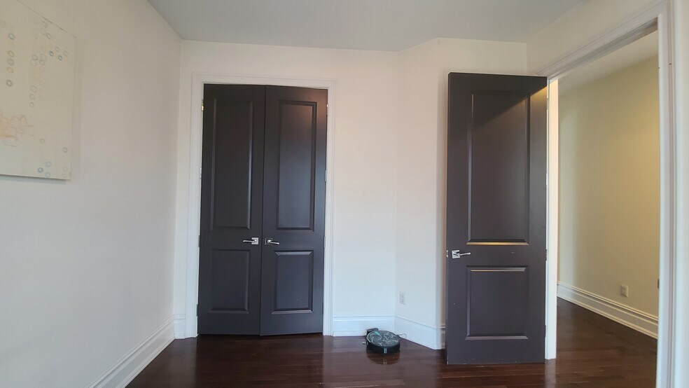 Building Photo - 3121 Central Ave