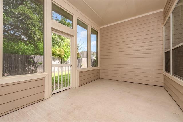 Building Photo - 508 Maplewood Dr