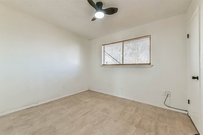 Building Photo - 11411 Murr Way