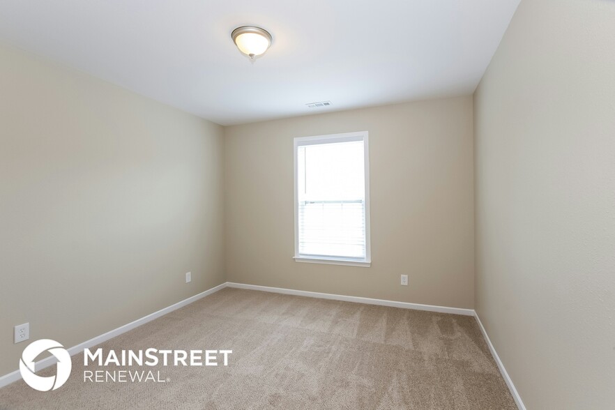 Building Photo - 1612 Bray Dr