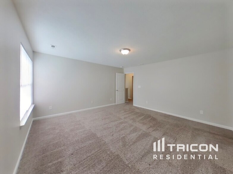 Building Photo - 2984 W Sampler St