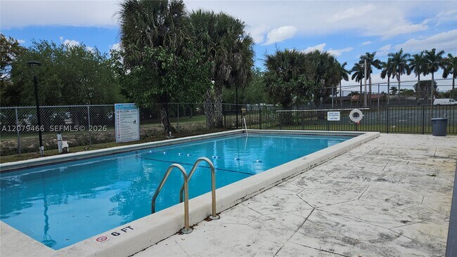 Building Photo - 5800 SW 127th Ave