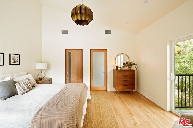 Building Photo - 2701 Jalmia Dr