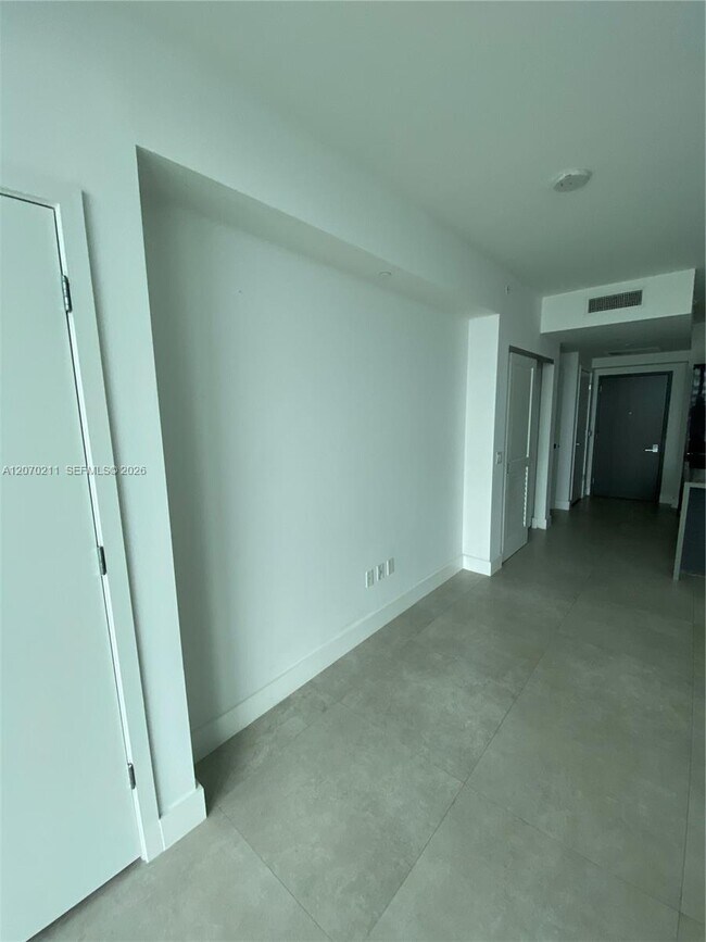 Building Photo - 1080 Brickell Ave