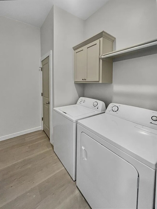 Building Photo - Stunning BRAND NEW 3 Bed, 2 Bath Home for ...