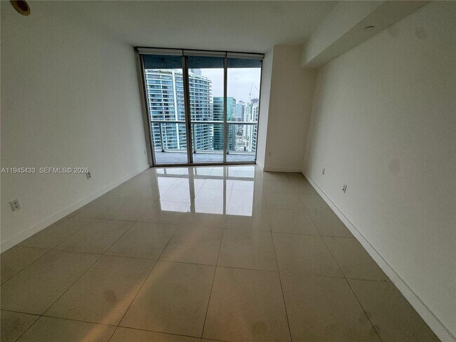 Building Photo - 475 Brickell Ave