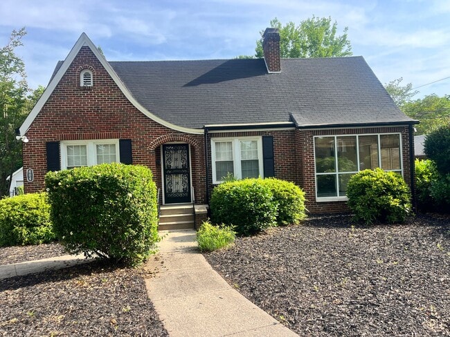 Building Photo - 404 Croft St