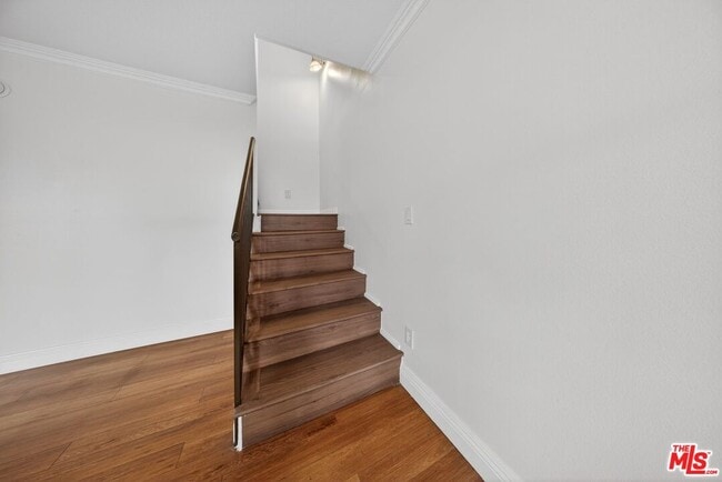 Building Photo - 11063 Cumpston St