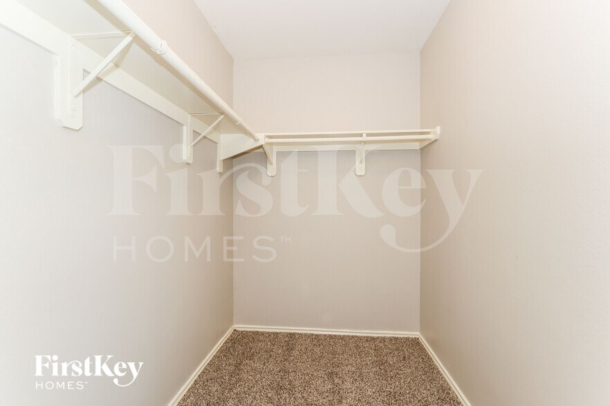 Building Photo - 7919 Raven Creek Ln
