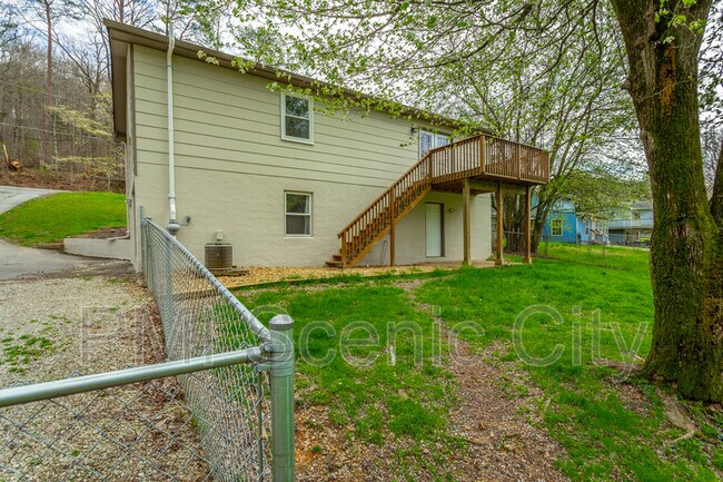 Building Photo - 5907 Browntown Rd