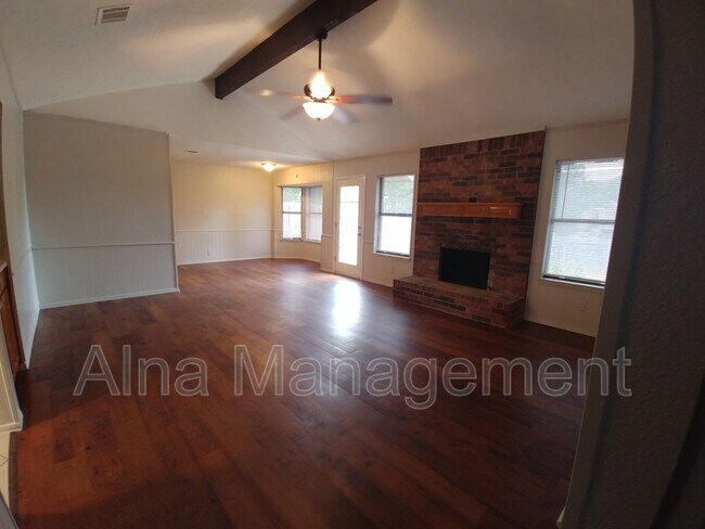Building Photo - 6461 Whitehurst Dr