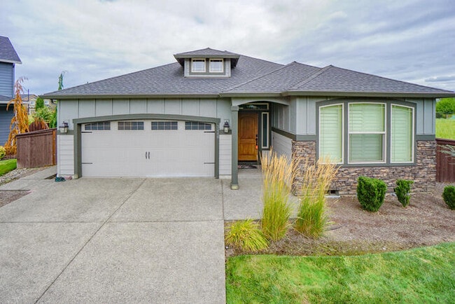 Building Photo - NEWER THREE BEDROOM IN CUL-DE-SAC