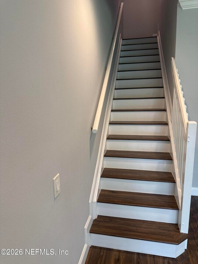 Building Photo - 7990 Baymeadows Cir E