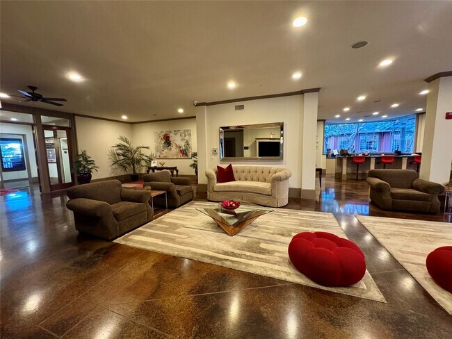 Building Photo - 2400 McCue Rd