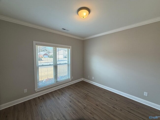 Building Photo - 945 Tracey Ln