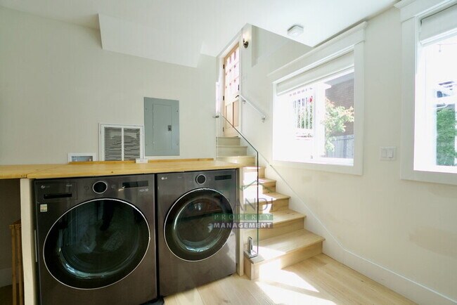 Building Photo - 49 Locust Ave