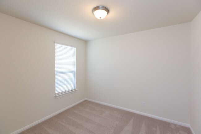 Building Photo - 3011 Betony St