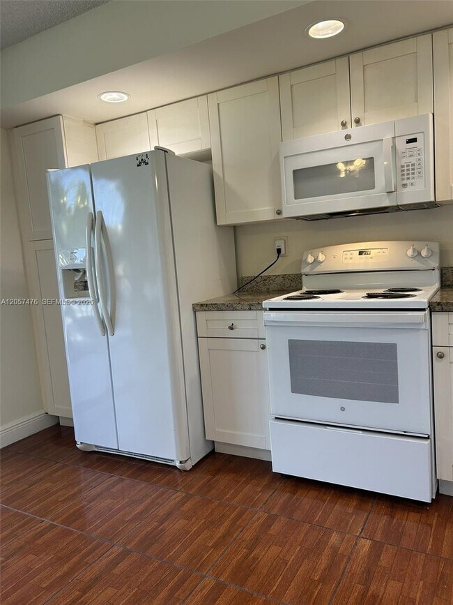Building Photo - 8520 SW 133rd Avenue Rd