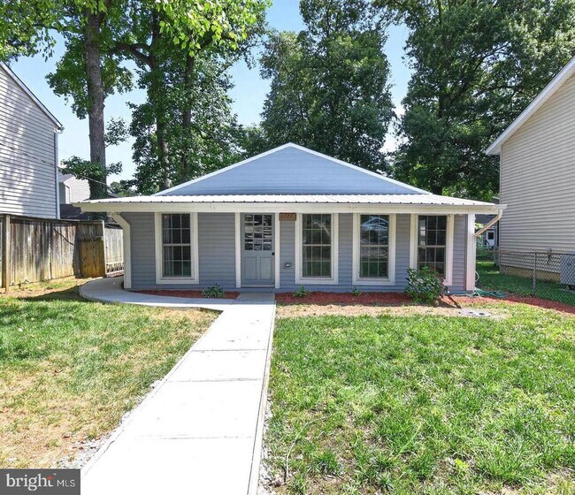Building Photo - 1727 Forestville Rd
