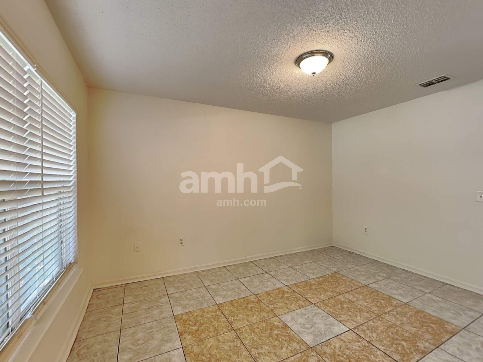 Building Photo - 7407 Overland Park Blvd