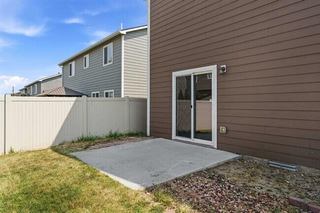 Building Photo - 124 S Glenbrook Ct