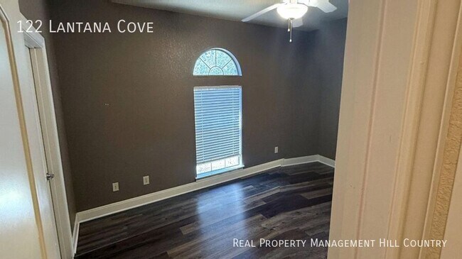 Building Photo - 122 Lantana Cove