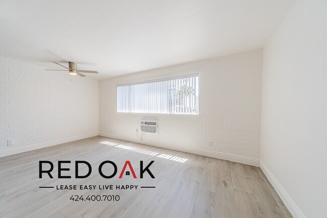 Building Photo - 1757 N Orange Dr