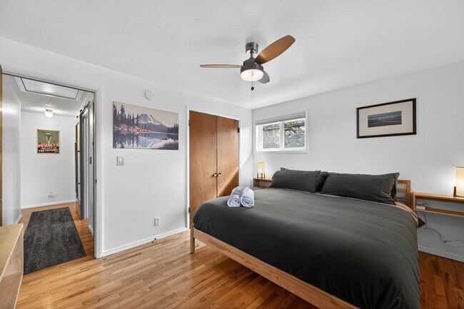 Building Photo - 9314 54th Ave S