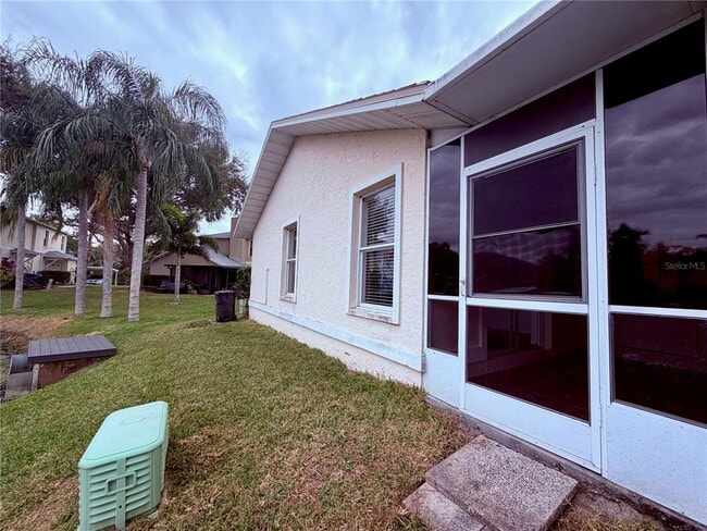 Building Photo - 20 Emerald Bay Dr