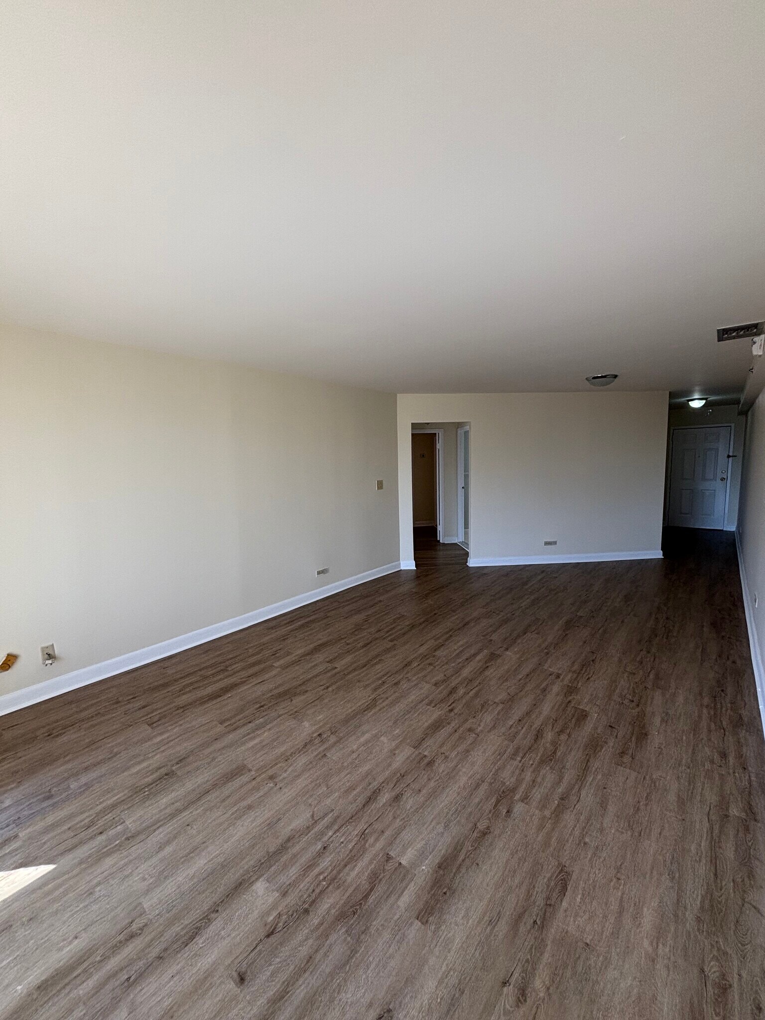 Living/dining room - 1501 Clairmont Rd
