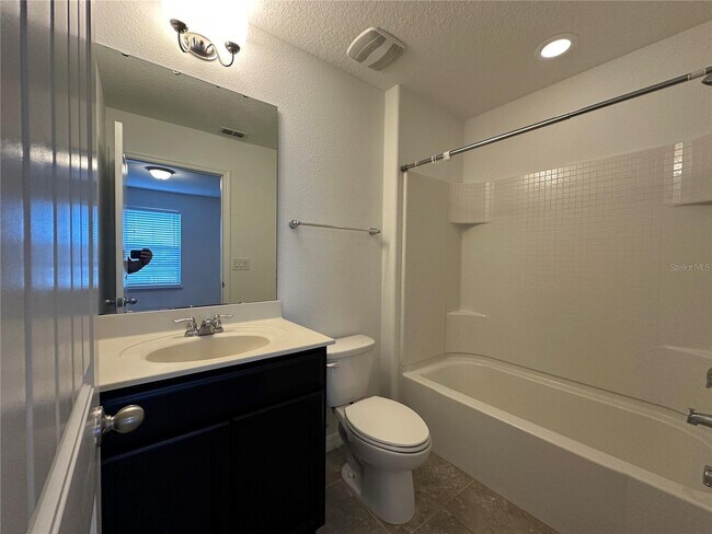 Building Photo - 2445 Beacon Landing Cir