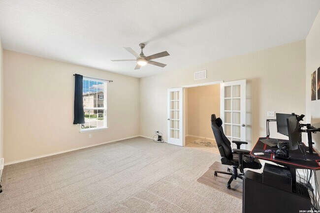 Building Photo - 8722 Buggy Ln