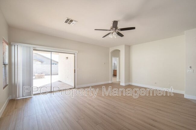 Building Photo - 14555 W Ventura St