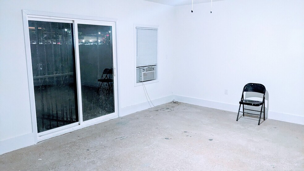 Building Photo - 13 Flamenco Cir