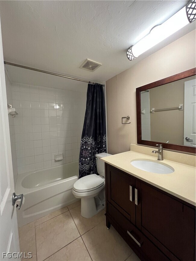 Building Photo - 4803 Sunset Ct