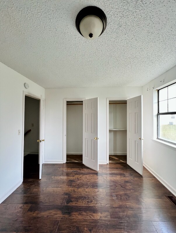 Building Photo - 2439 Paulawood Dr