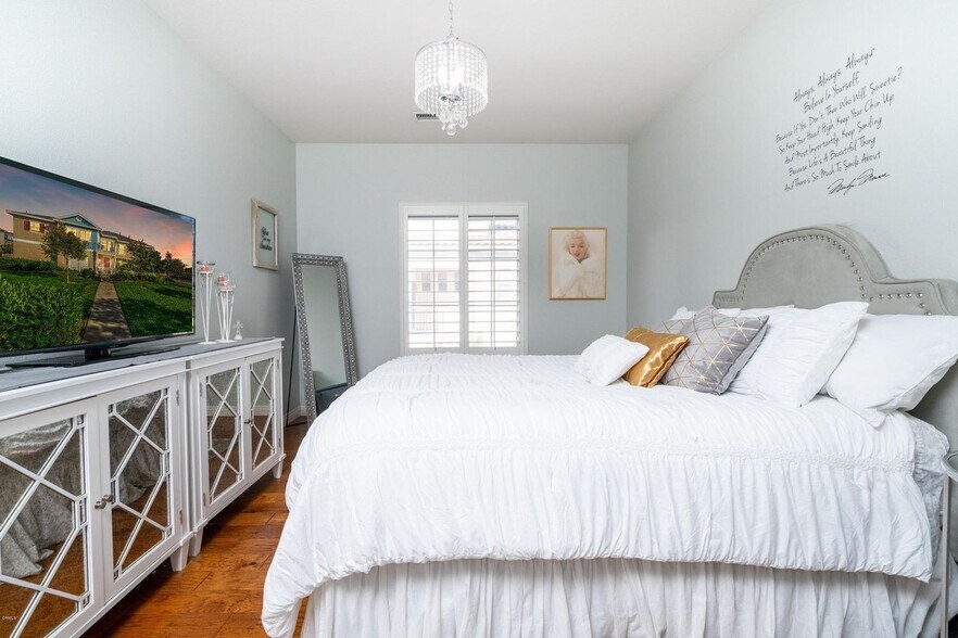 Building Photo - 715 Garonne St