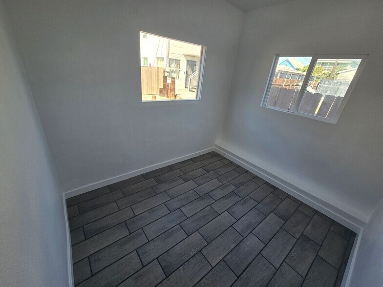 Building Photo - 2284 Kearney Ave