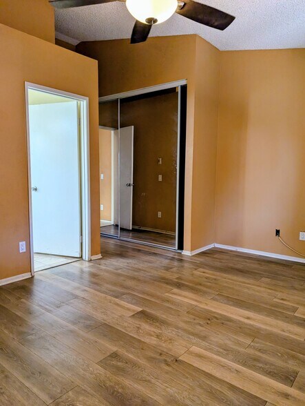 Building Photo - 2524 Plaza Serena Dr